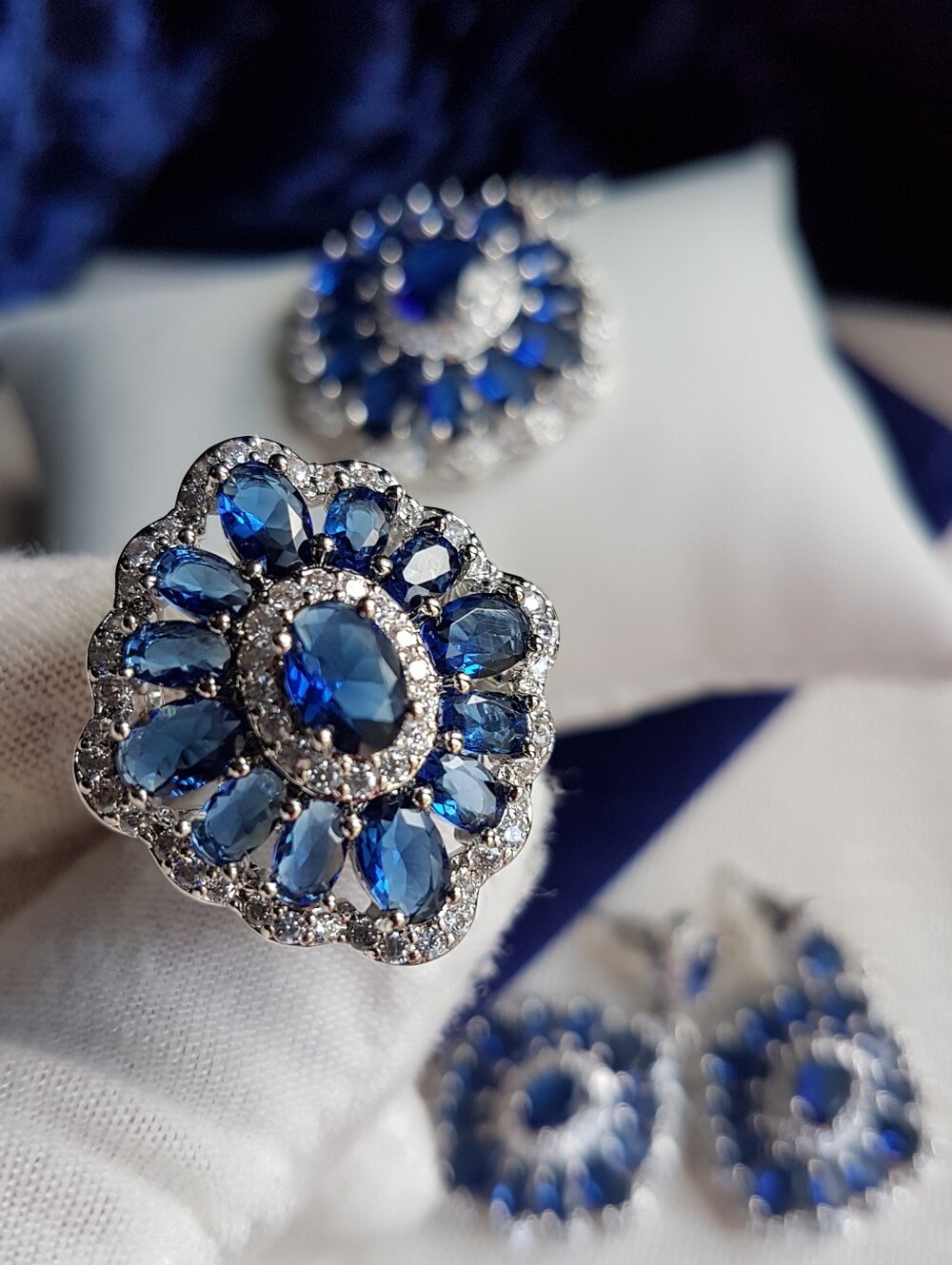 Swarovski Elements Blue Sapphire 925 Sterling Silver Statement Ring NEW